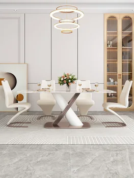 Šviesus šiferis, valgomojo stalas, modernus paprasta prabangių namų mažame bute stačiakampio dizaineris naujos valgomojo stalas ir kėdė combinati
